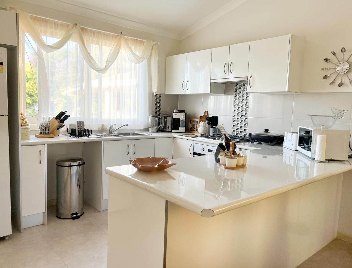Bright & Beautiful Home On The Hills! Kelmscott Екстериор снимка